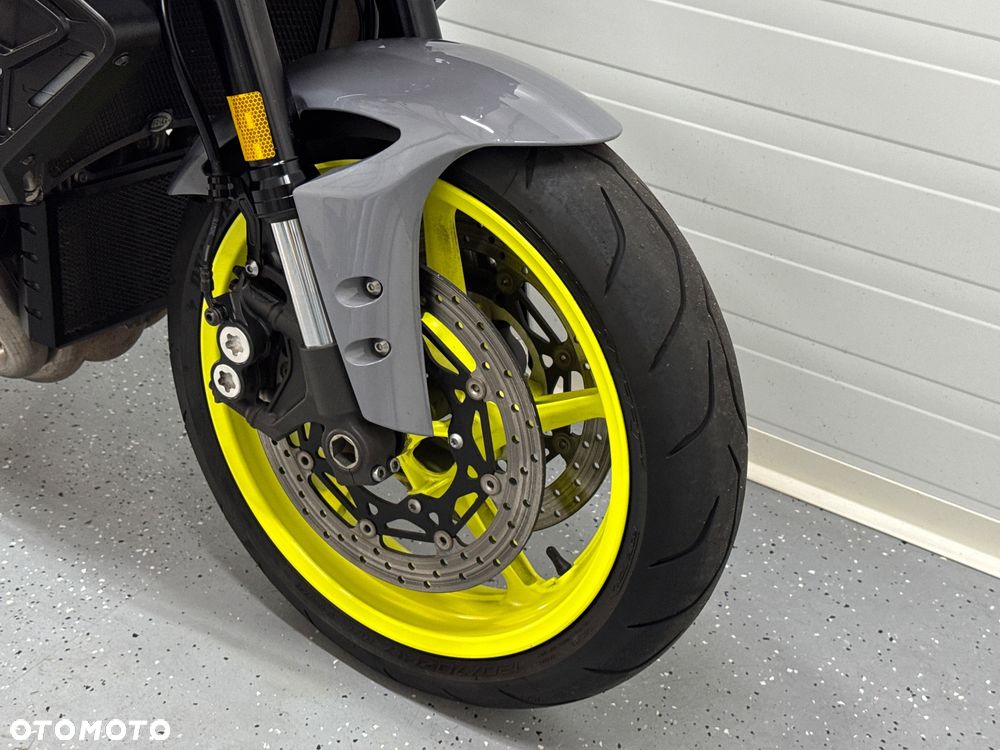 Yamaha MT - 17