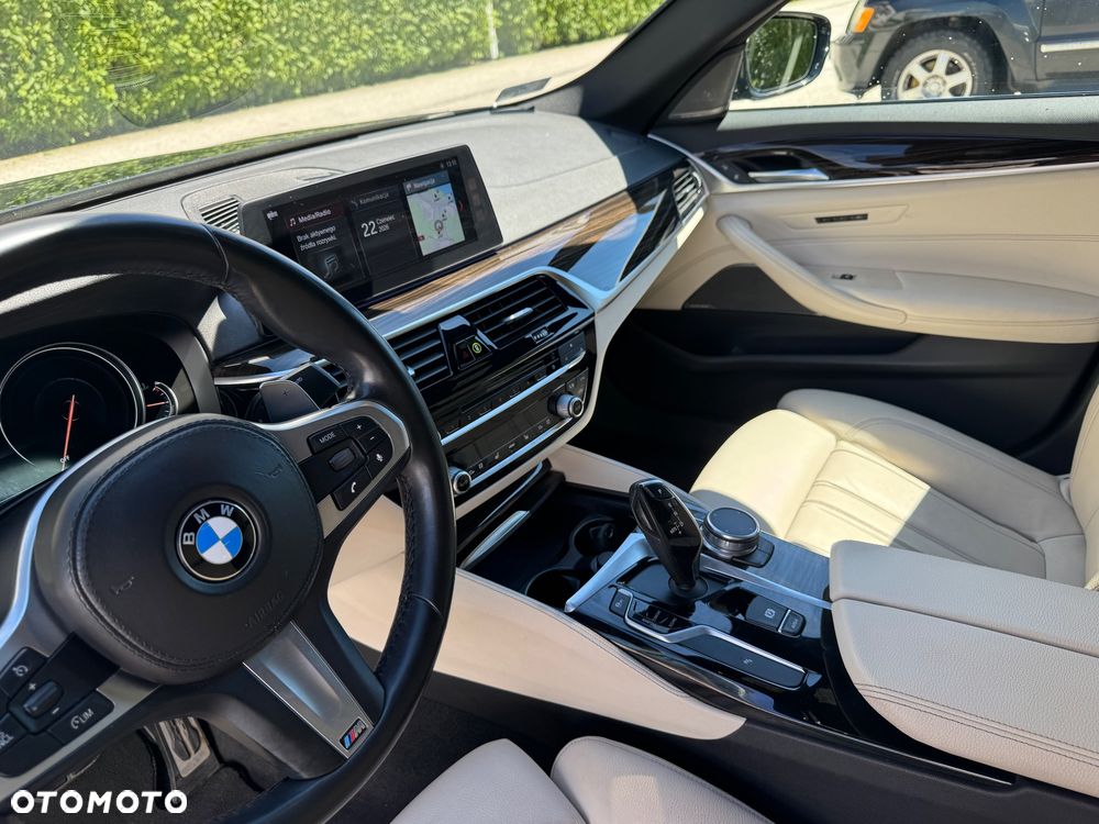 BMW Seria 5 530i xDrive M Sport sport - 10