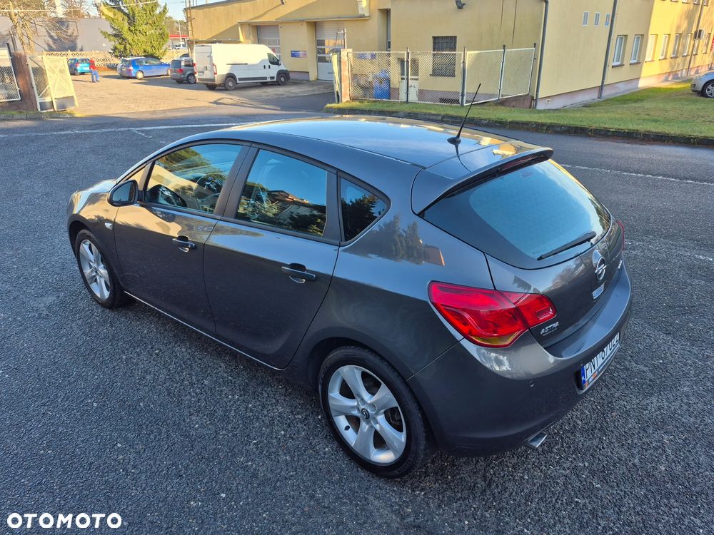 Opel Astra 1.4 Turbo Cosmo - 8