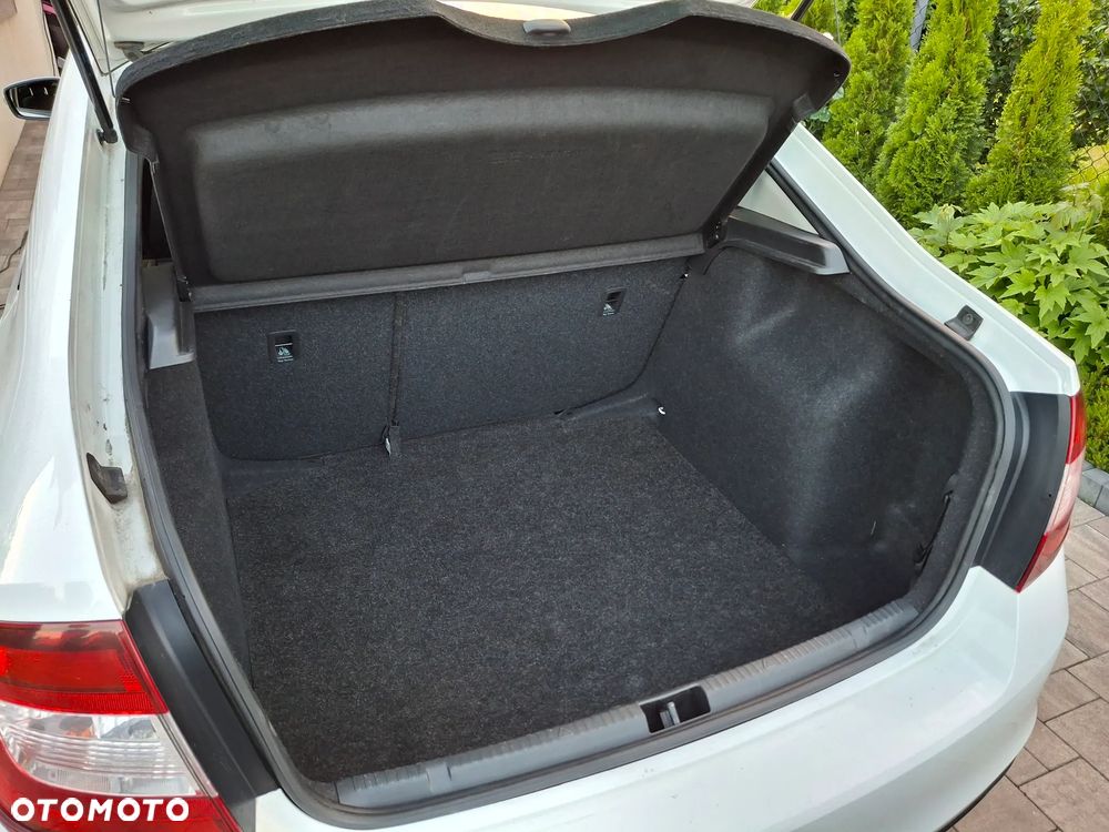 Skoda RAPID 1.0 TSI Active - 24