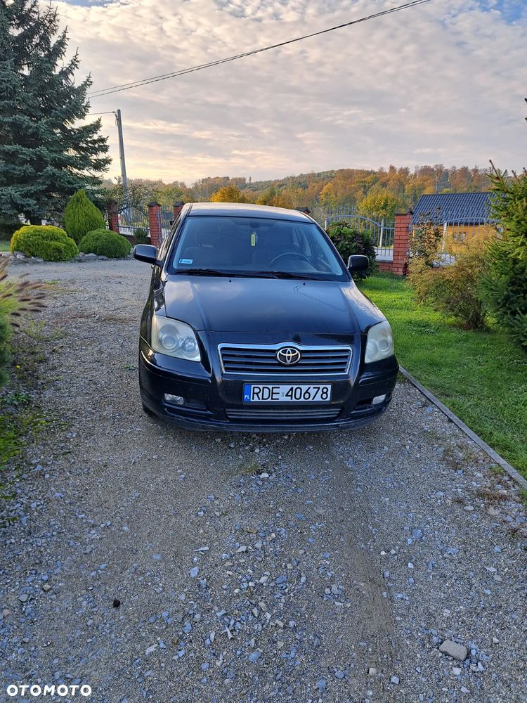 Toyota Avensis 2.0 D-4D Luna - 2
