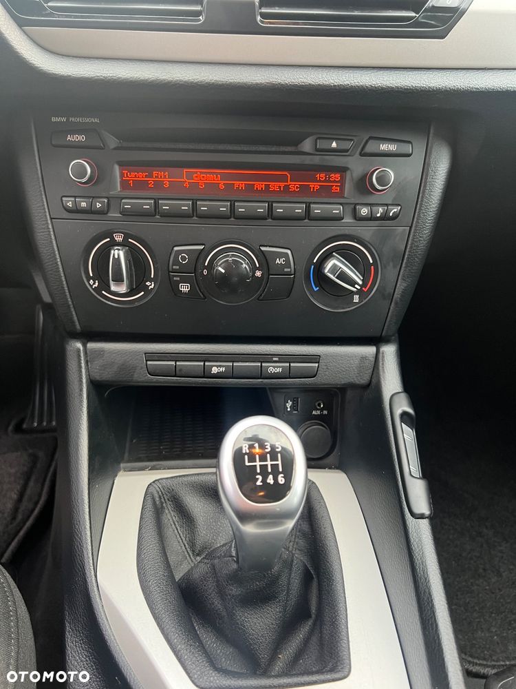 BMW X1 sDrive16d - 12