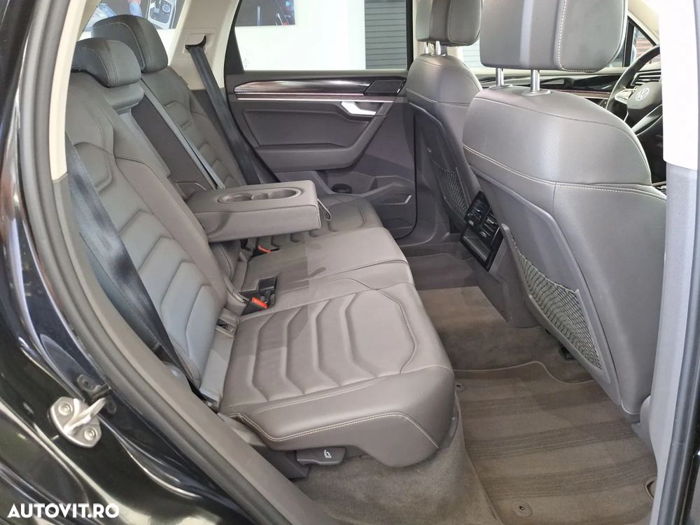 Volkswagen Touareg V6 TDI 4MOTION Elegance - 16