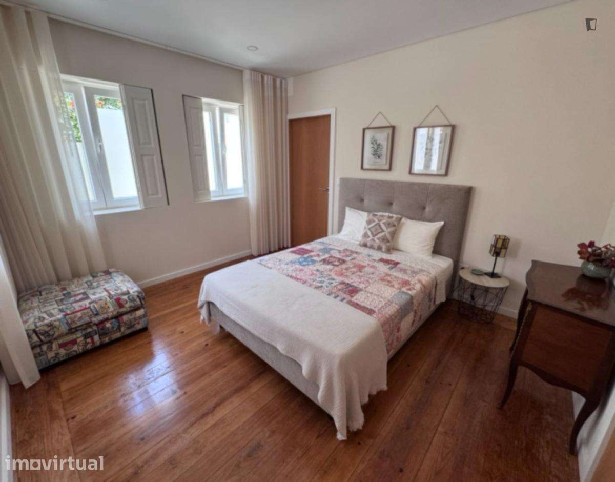 Quarto - localizado em Paranhos Porto - Grande imagem: 2/18