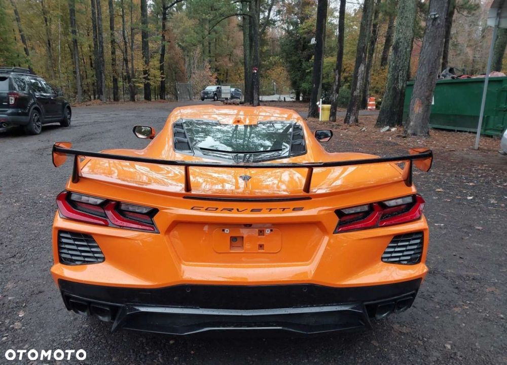 Chevrolet Corvette - 6