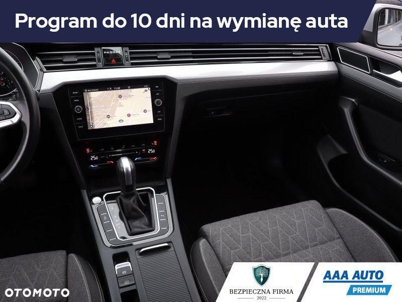 Volkswagen Passat Variant - 9