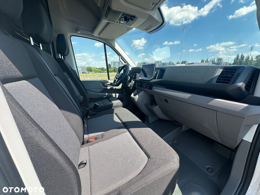 Volkswagen Crafter 35 2.0 TDI L4H3 4490 177KM AUTOMAT - 12