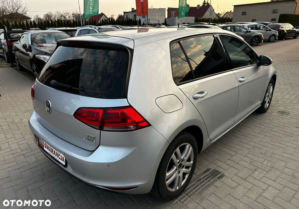 Volkswagen Golf - 4