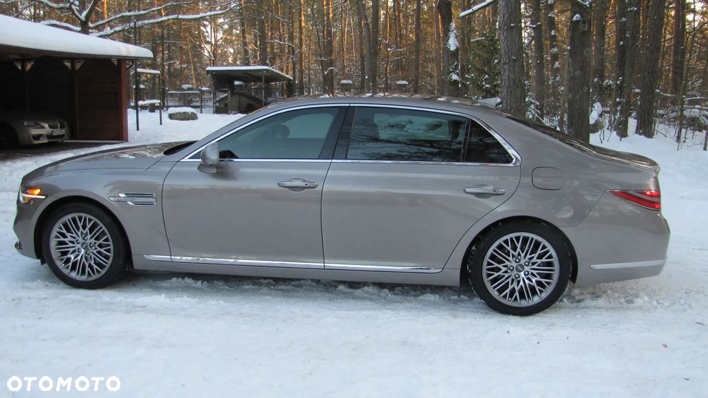 Genesis G90 - 5