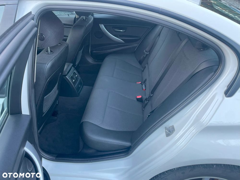 BMW Seria 3 - 20