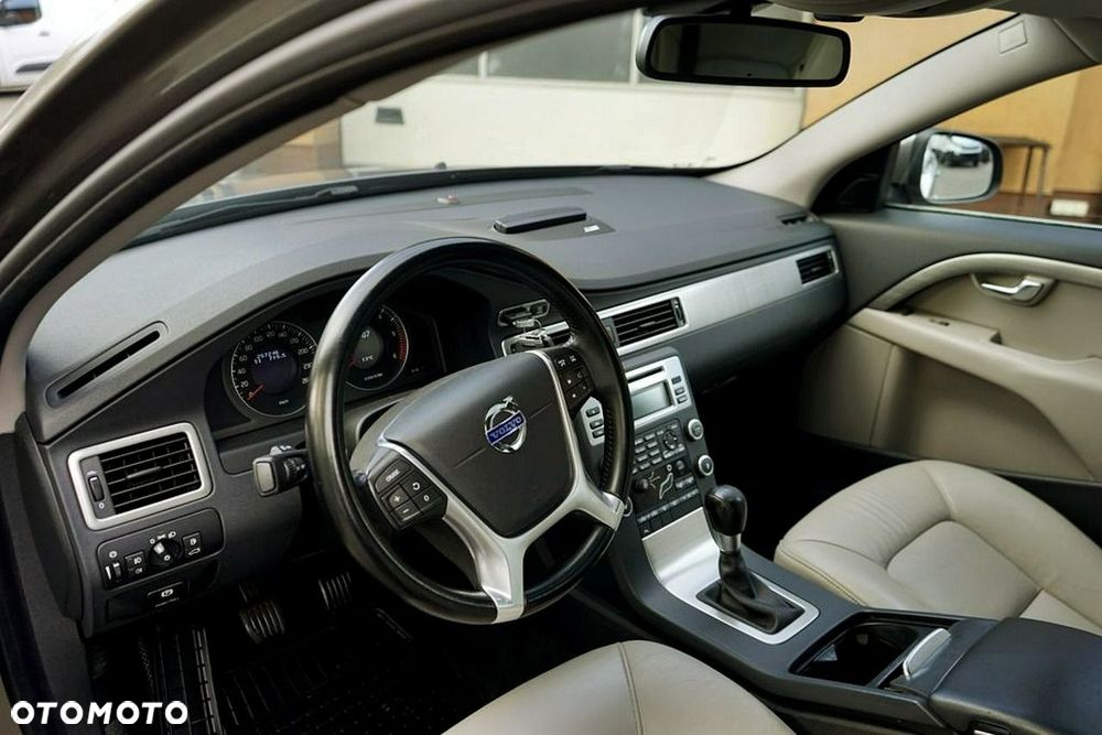 Volvo V70 2.0D Momentum - 18