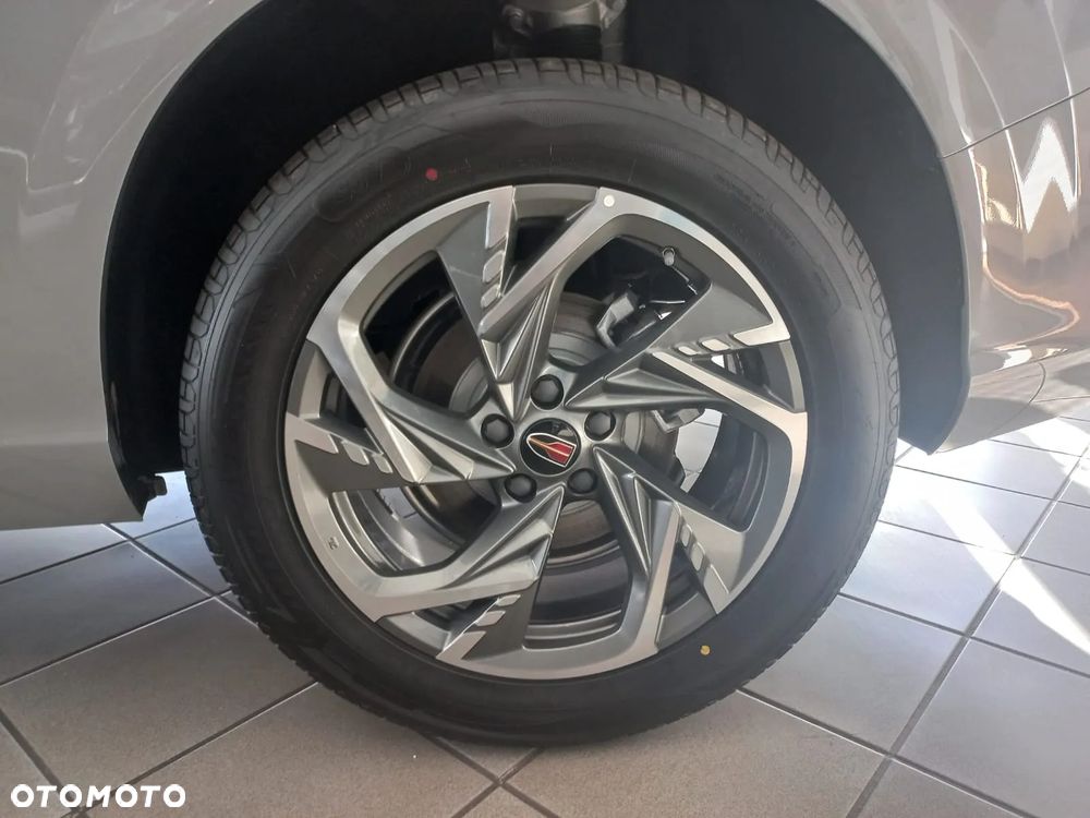 Hongqi HS3 1.5T FWD - 6