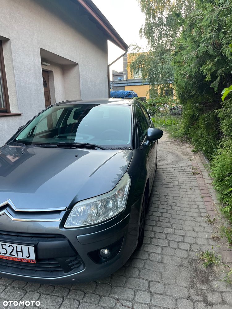 Citroën C4 1.4 16V Impress - 4