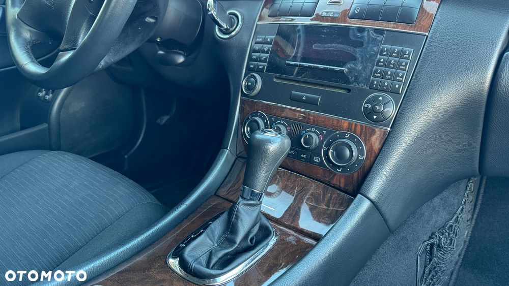 Mercedes-Benz Klasa C 180 T Kompressor Automatik Classic - 12