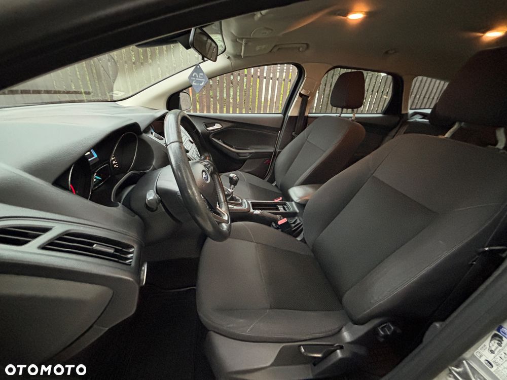 Ford Focus 1.5 TDCi SYNC Edition - 15