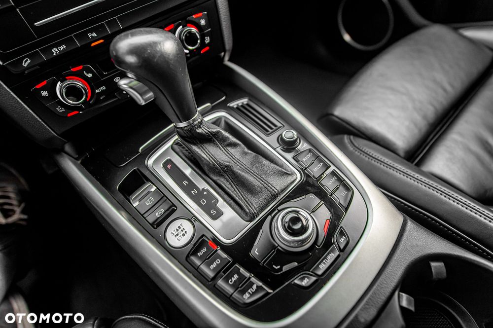 Audi Q5 3.2 FSI Quattro S tronic - 36