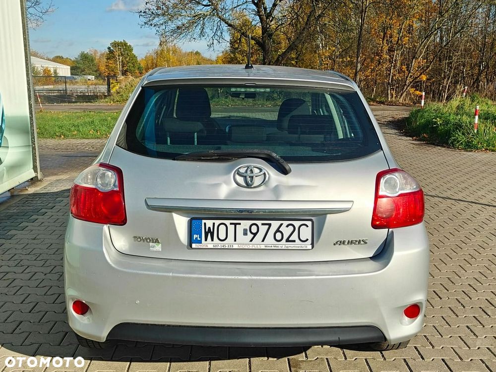 Toyota Auris - 4