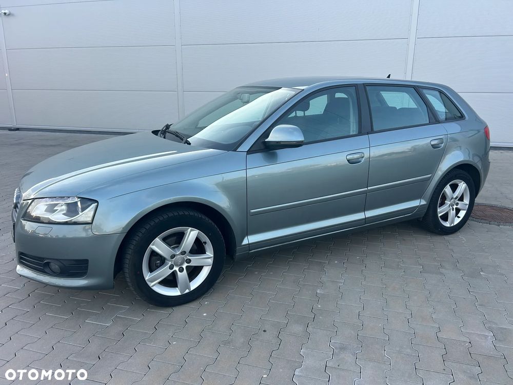 Audi A3 Sportback 1.6 TDI DPF Ambition - 8