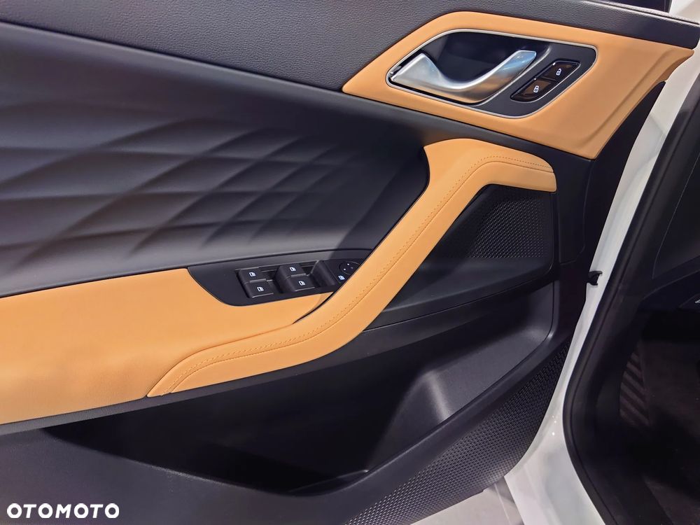 MG HS 1.5T HEV+ Excite - 16