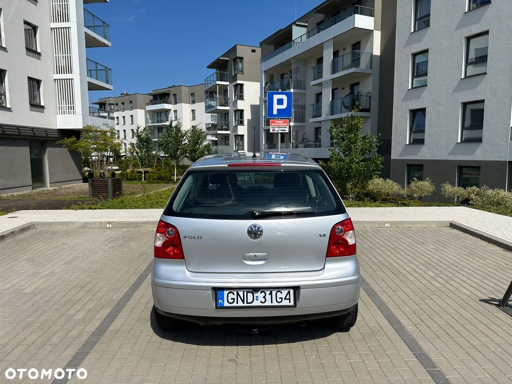 Volkswagen Polo 1.4 16V Comfortline - 6
