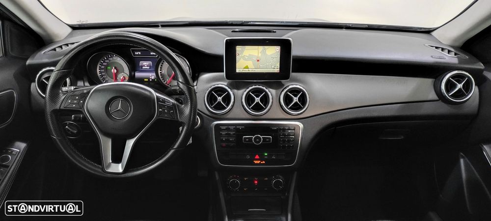 Mercedes-Benz GLA 200 CDI Urban Aut. - 24