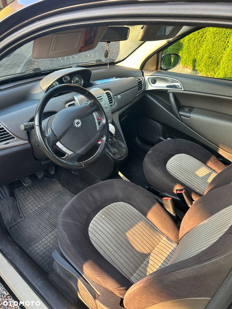 Lancia Ypsilon 1.4 16V Elegante BiColore - 7