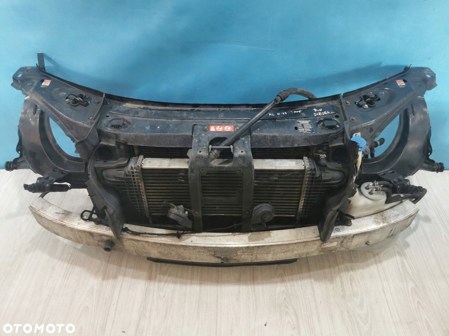 Mercedes ML W164 05/12 wzmocnienie pas przedni chłodnice 3.0 CDI Automat - 2