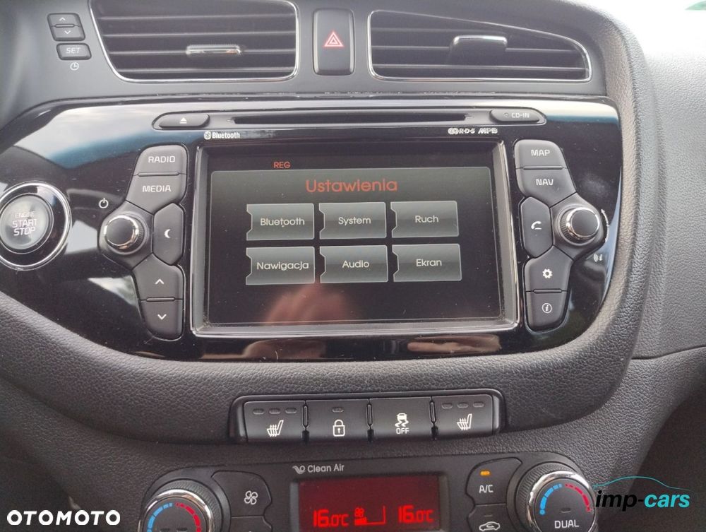 Kia Ceed - 12