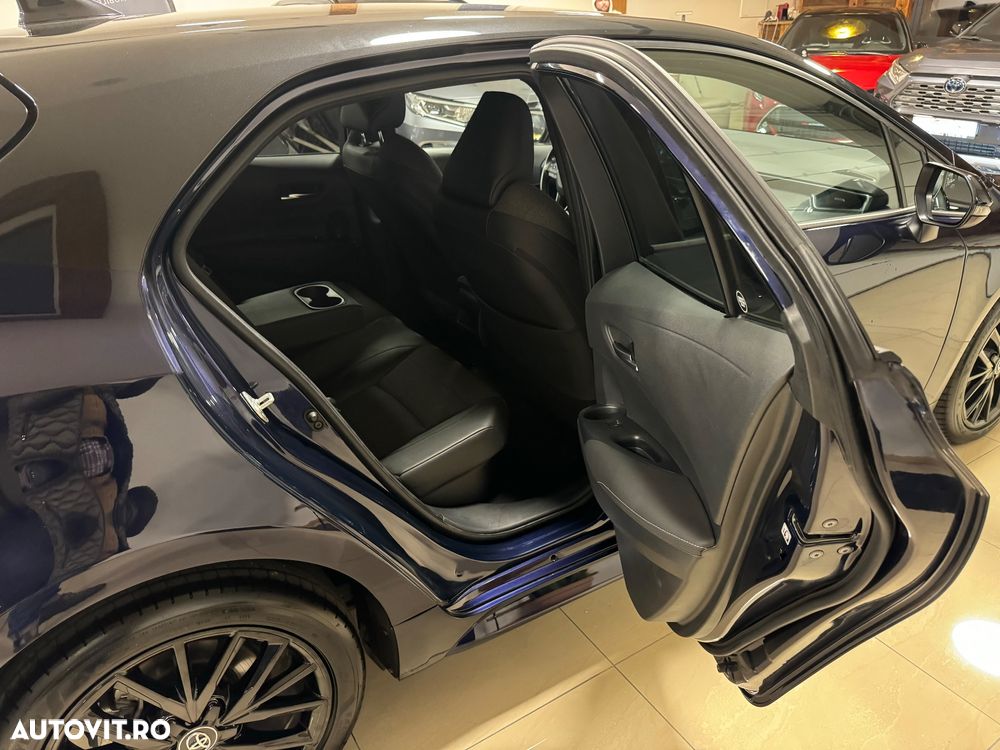 Toyota Corolla 1.8 Hybrid Business Edition - 23