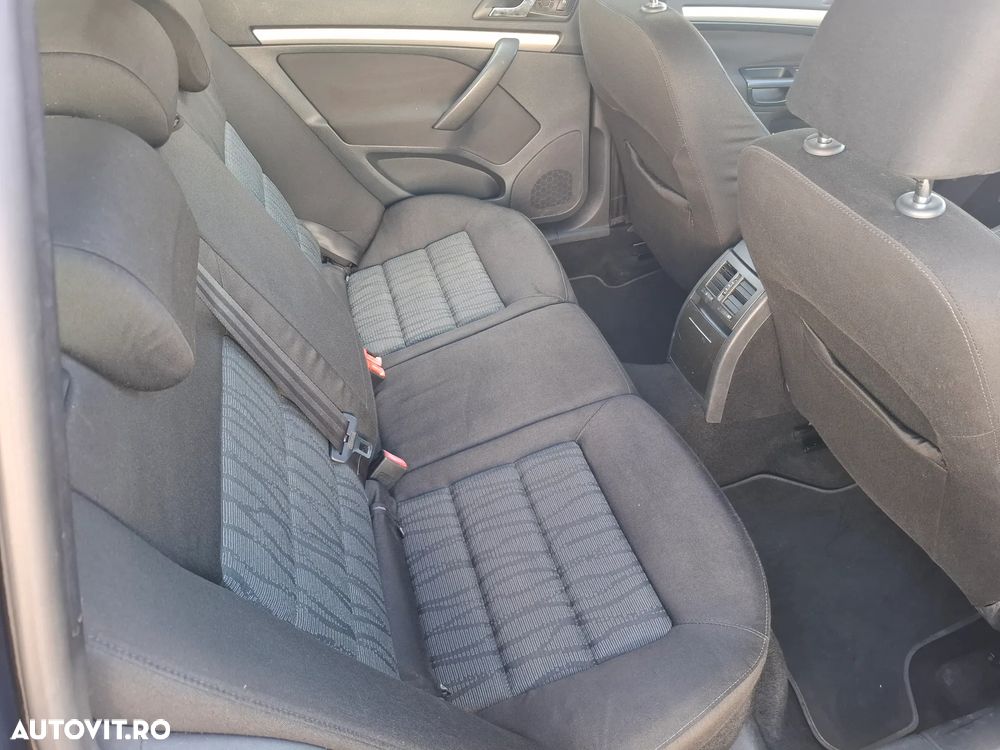 Skoda Octavia 1.6 TDI ELEGANCE - 11
