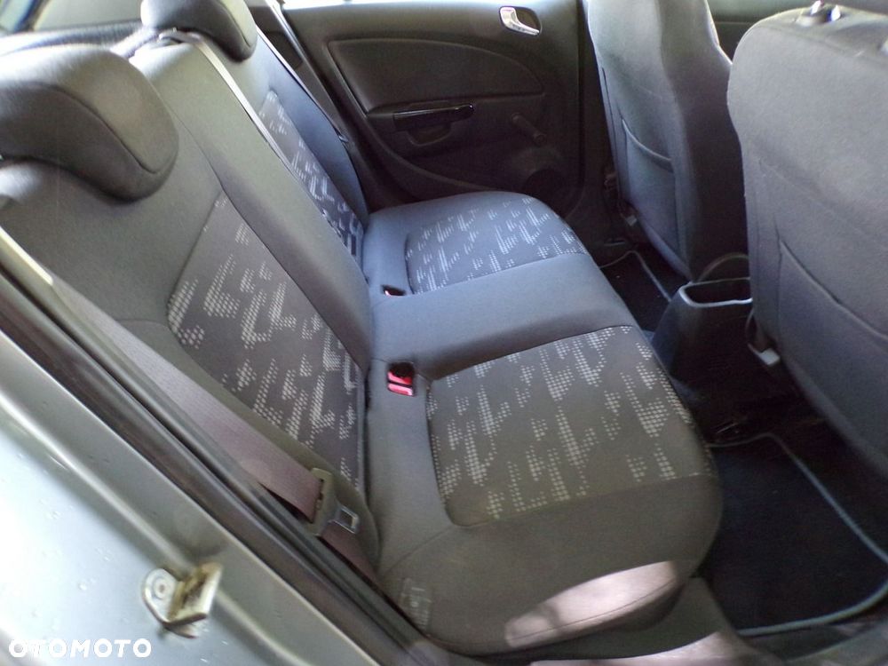 Opel Corsa - 23