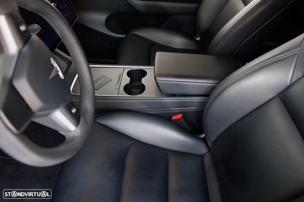 Tesla Model Y Long Range Dual Motor AWD - 13