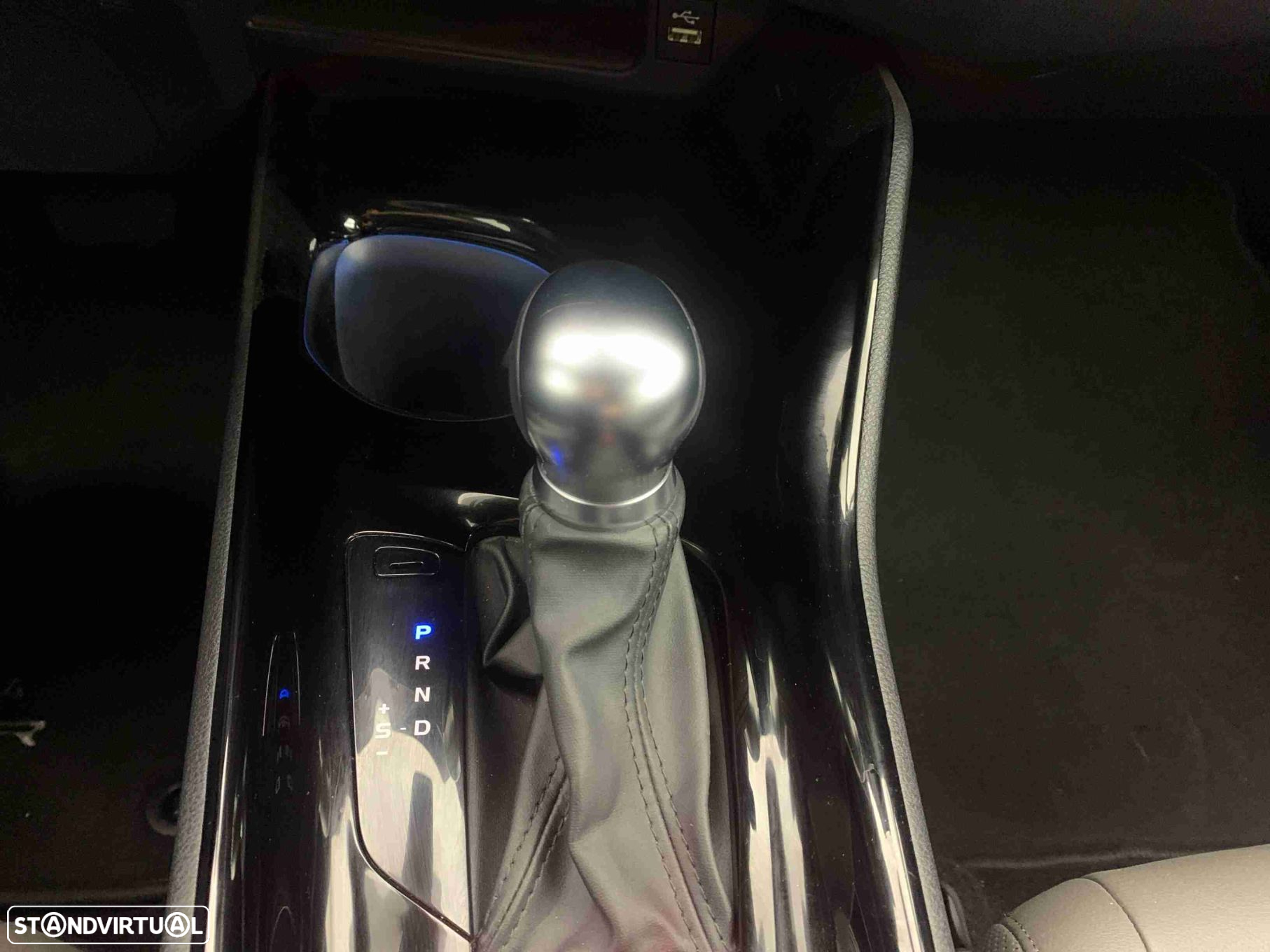 Toyota C-HR 2.0 Hybrid Exclusive - 10