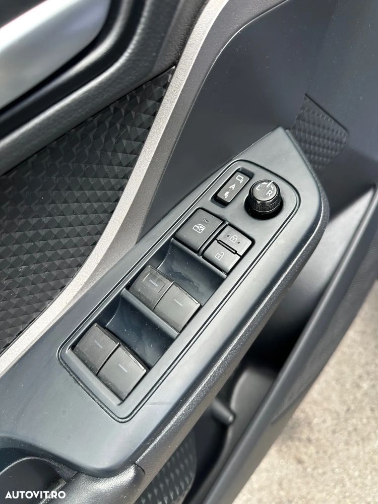 Toyota C-HR Hybrid Business-Edition - 11