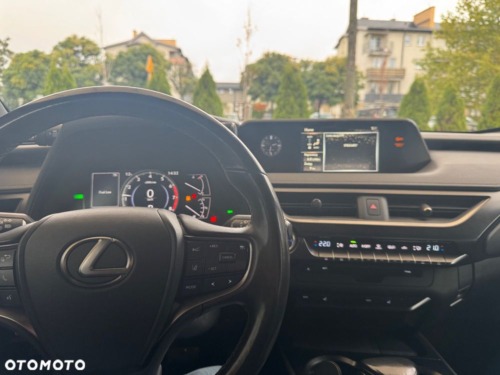 Lexus UX 250h GPF Business Edition 2WD - 32