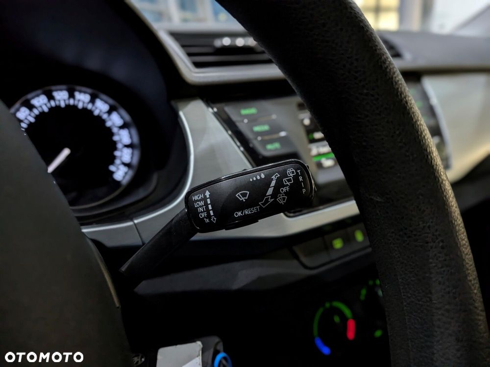 Skoda Fabia 1.0 Ambition - 17