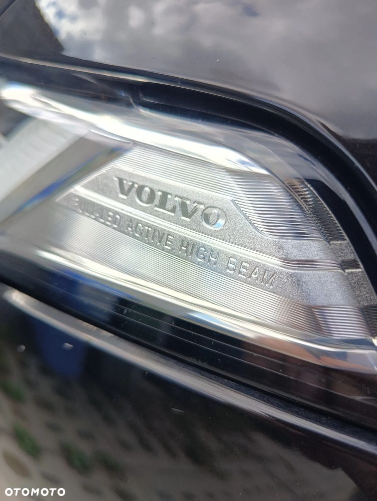 Volvo XC 90 - 40