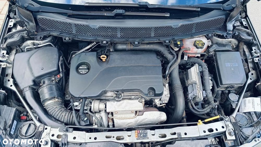 Opel Astra 1.4 Turbo Dynamic - 34