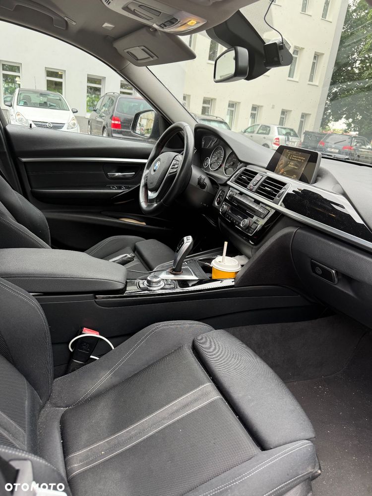 BMW Seria 3 320d Luxury Line - 4