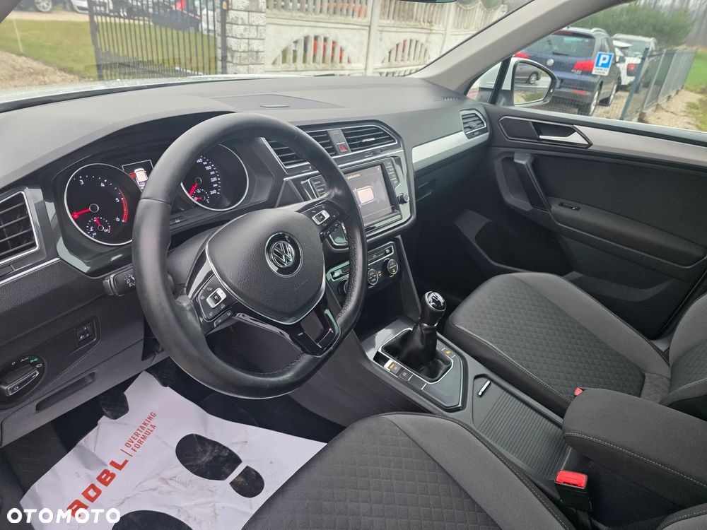 Volkswagen Tiguan - 19