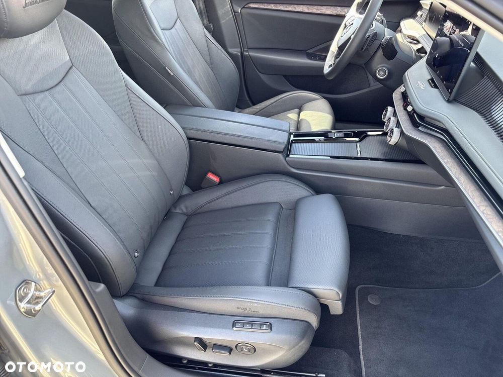 Skoda Superb 2.0 TDI SCR 4x4 L&K DSG - 12