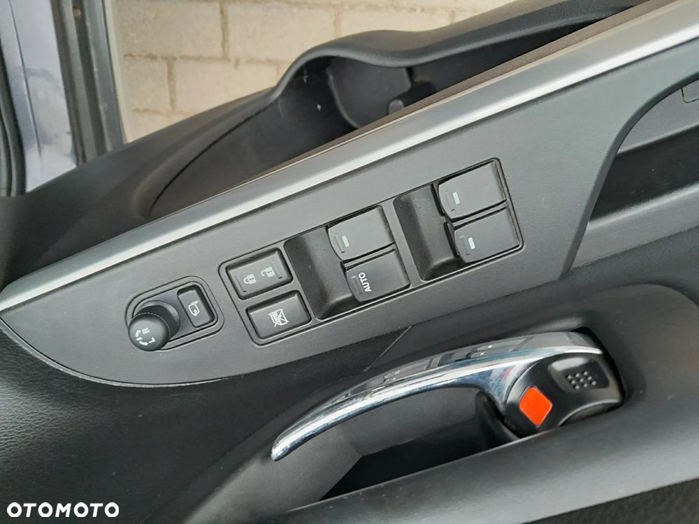 Suzuki S-Cross - 10