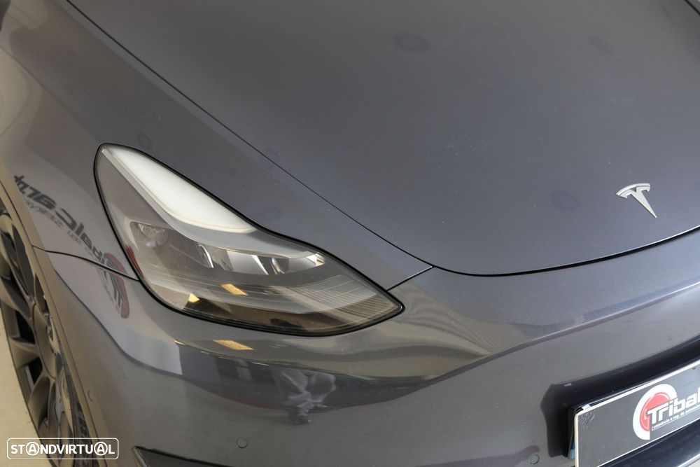 Tesla Model Y Long-Range RWD - 32