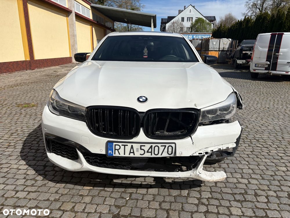 BMW Seria 7 740Li - 5