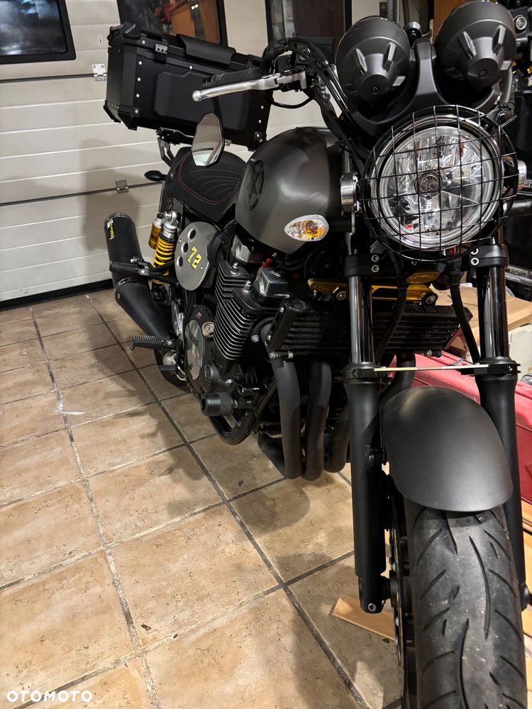 Yamaha XJR - 16