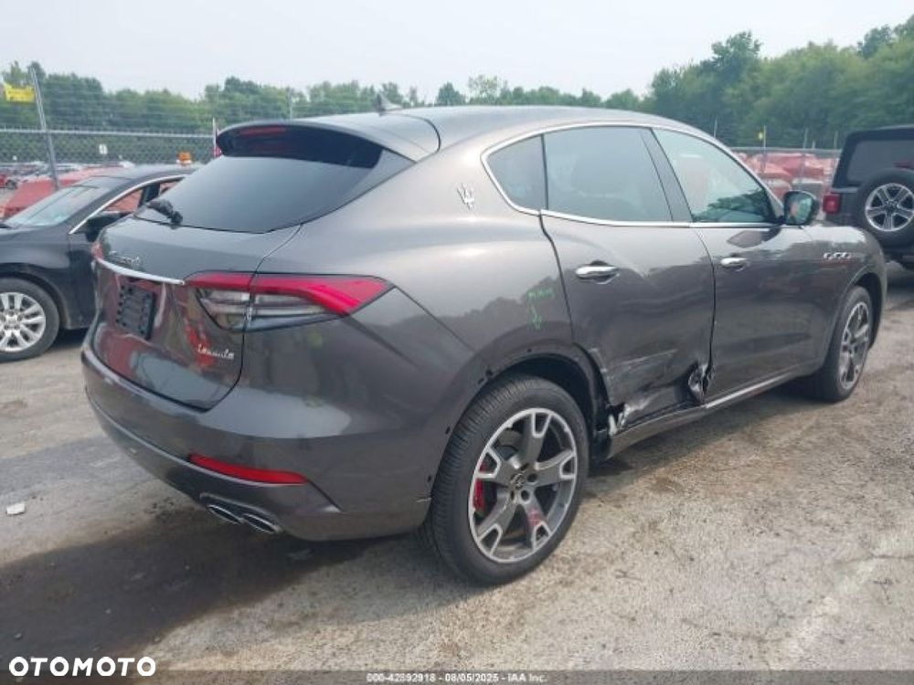 Maserati Levante - 4
