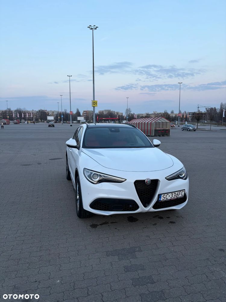 Alfa Romeo Stelvio 2.0 Turbo 16V AT8-Q4 Sprint - 1