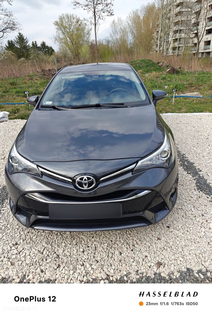 Toyota Avensis 1.8 Premium - 1