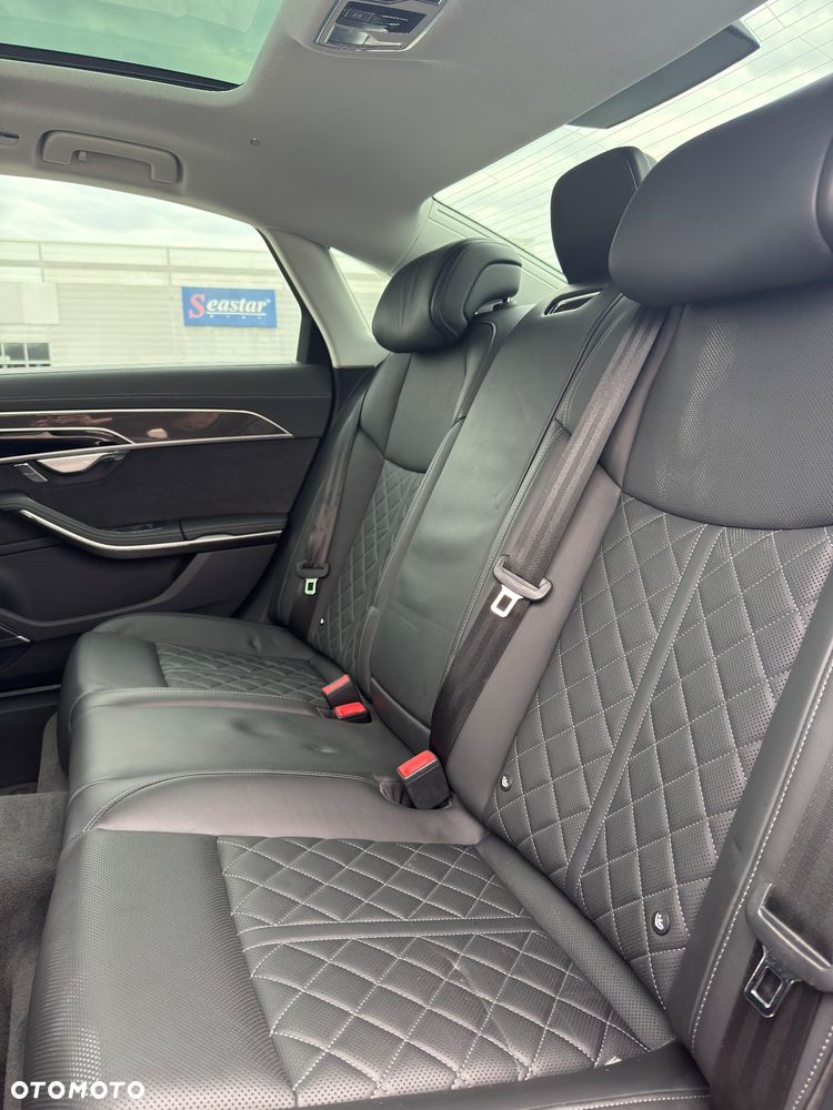 Audi S8 - 35