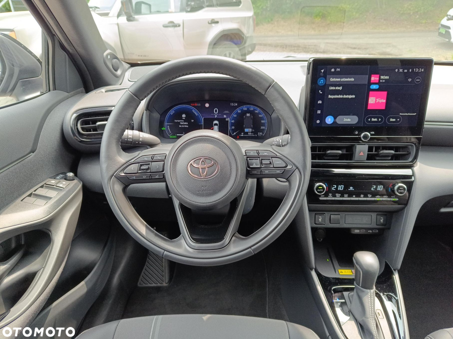 Toyota Yaris Cross - 12